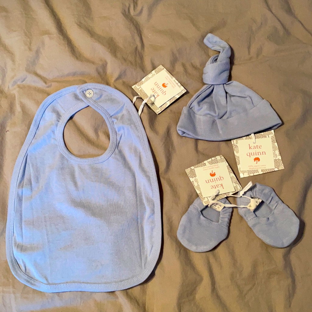 3-6m Bundle 100% Organic Cotton Kate Quinn Blue Fog Booties, Knot Hat, & Bib